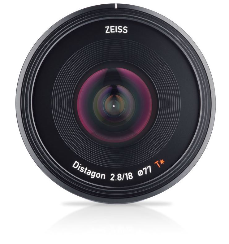 Zeiss Batis 18mm f/2.8 E-Attacco
