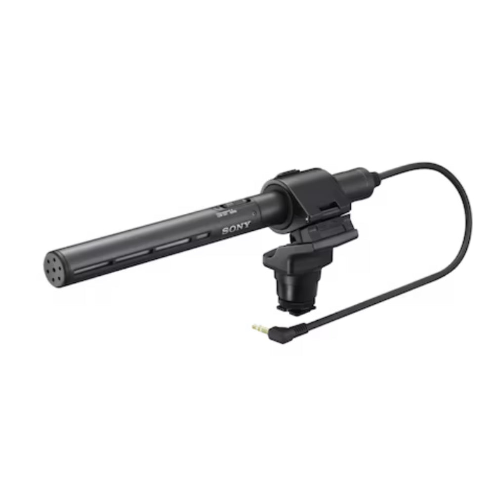 Microfono Shotgun Sony, super-cardioide, alimentato a batteria, taglio basso, interruttore on/off, parabrezza, 3,5mm, attacco a shock (ECM-CG50BP)