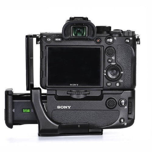 Sunwayfoto L-Piastra per Sony A7RIV inclusa impugnatura
