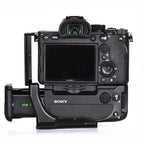 Sunwayfoto L-Piastra per Sony A7RIV inclusa impugnatura