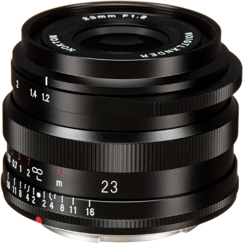 Voigtländer Nokton 1.2/23mm Attacco X, Nero