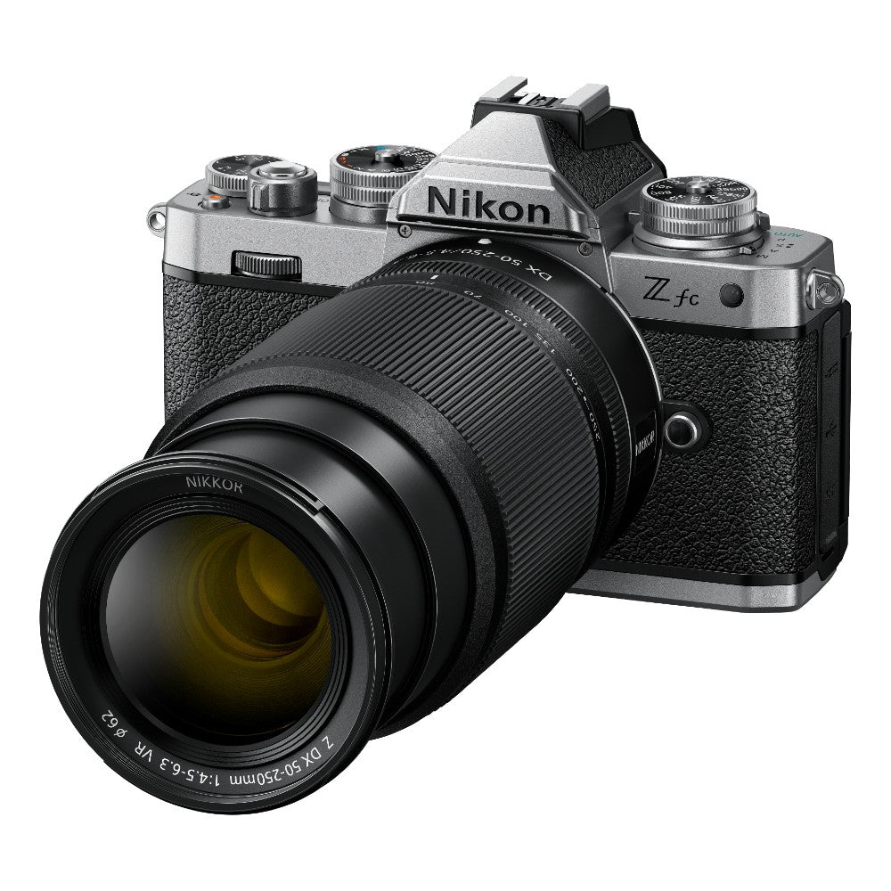 Nikon Z fc + DX 16-50 Argento + DX 50-250