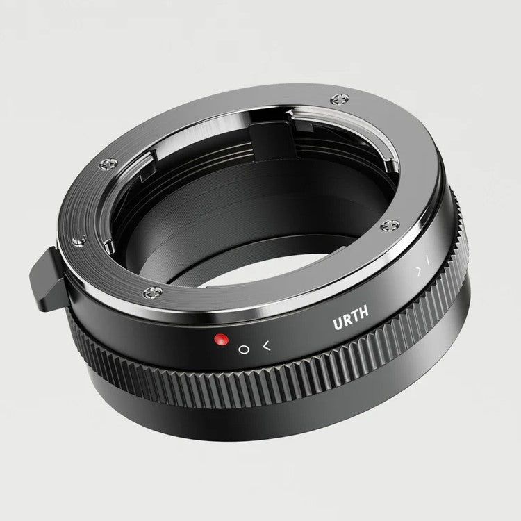 Urth Lens Mount adapter: Compatible with Sony A (Minolta AF) Lens to Leica L Camera Body