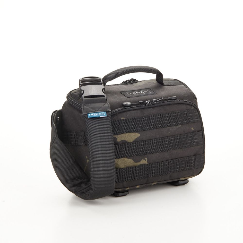 Borsa a tracolla Tenba Axis V2 4L, multicam nera