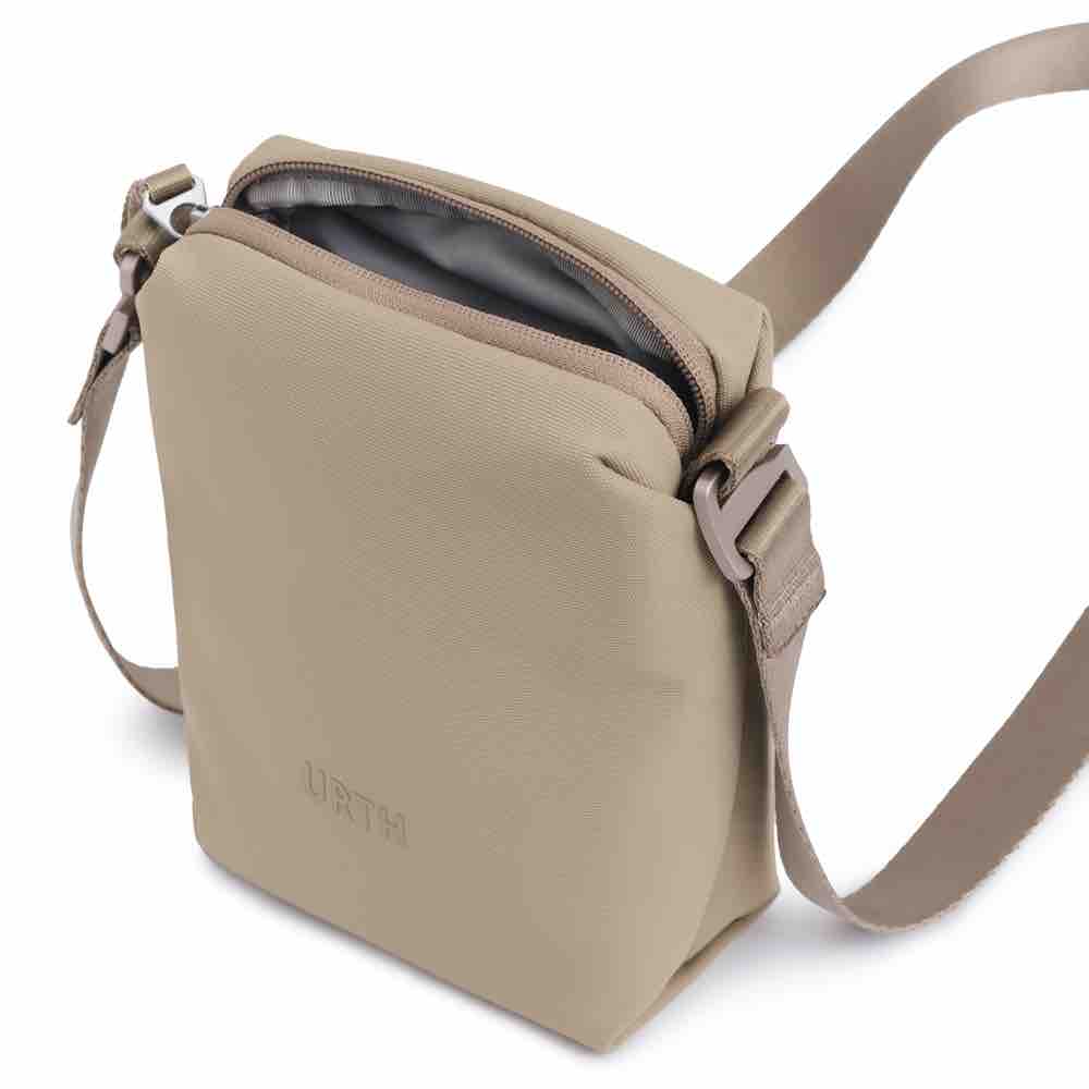 Urth Andesite Camera Pouch, beige