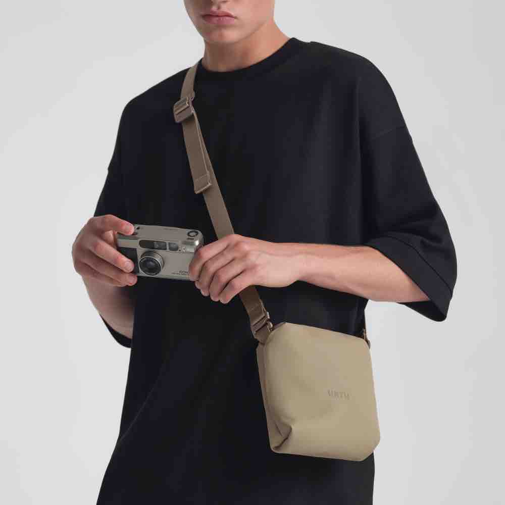 Urth Andesite Camera Pouch, beige