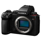 Panasonic LUMIX DC-S5 II + SIGMA 70-200mm f/2.8 DG DN OS Sports L-Mount