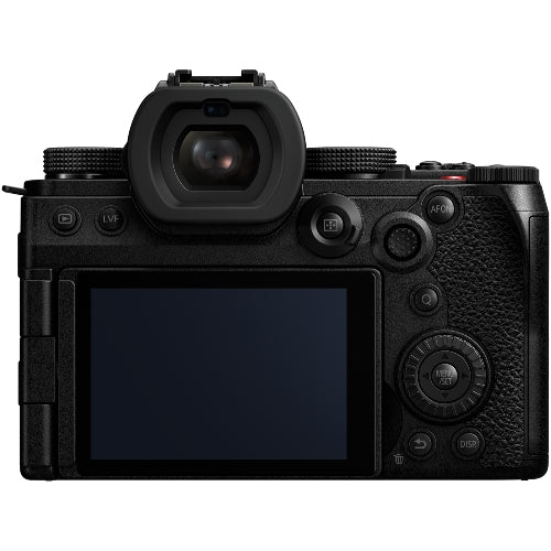 Panasonic Lumix DC-S5 IIX + Sigma 28-70mm f/2.8 DG DN Contemporary L-mount