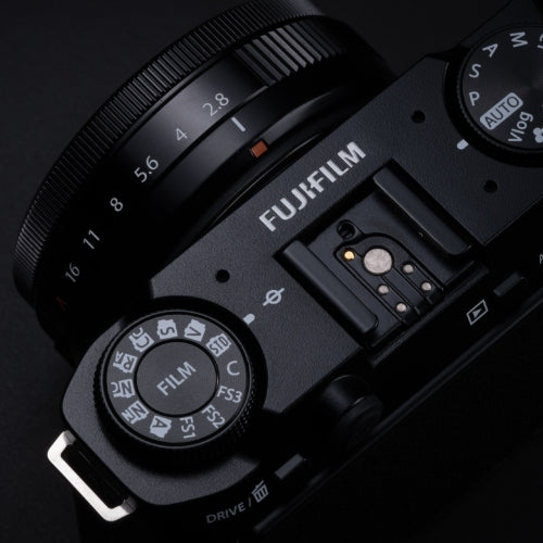 Fujifilm X-M5 corpo nero + XC 15-45mm