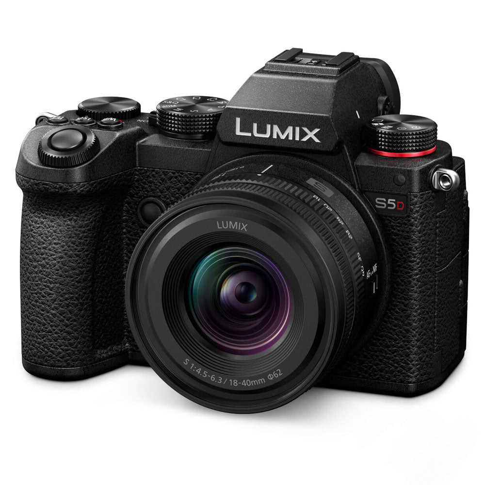 Panasonic LUMIX S5D + 18-40mm f/4.5-6.3