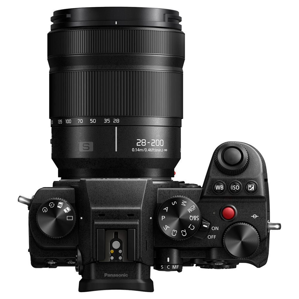 Panasonic Lumix S5D + 28-200mm f/4-7.1