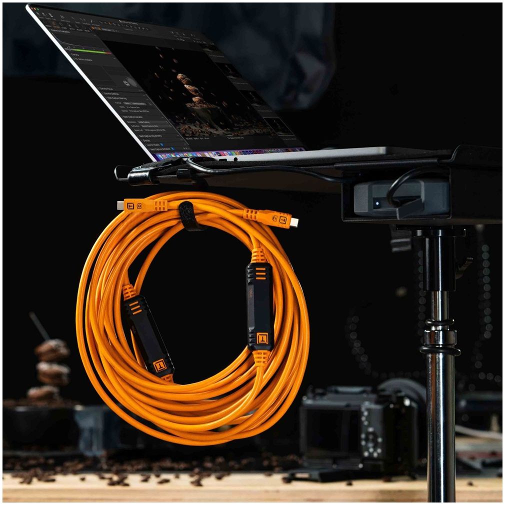 Tether Tools TetherPro Optima 10G USB-C, 31' (9.4m), straight orange