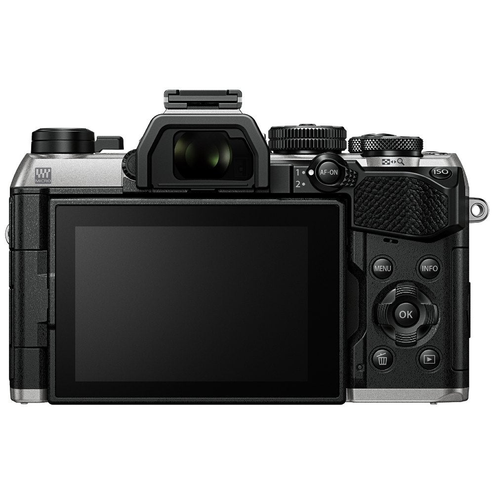 OM SYSTEM OM-5 II silver + 45mm f/1.8
