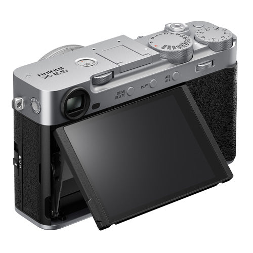 Fujifilm X-E5 + XF 23mm f/2.8 R WR argento