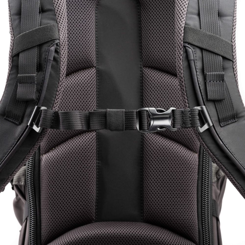 Think Tank BackLight 32L obiettivo lungo