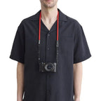 Artisan & Artist ACAM 307A Cinghia per fotocamera, rossa