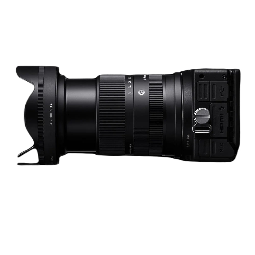 Canon EOS R7 + Sigma 18-50mm f/2.8 DC DN Canon RF Mount + Canon DM-E1 Stereo Microphone