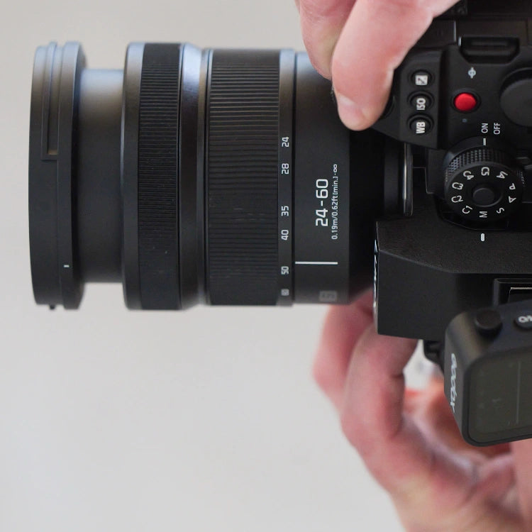 Panasonic Lumix DC-S1 Mark II E Fotocamera di sistema + S 24-60mm f/2.8 L-attacco