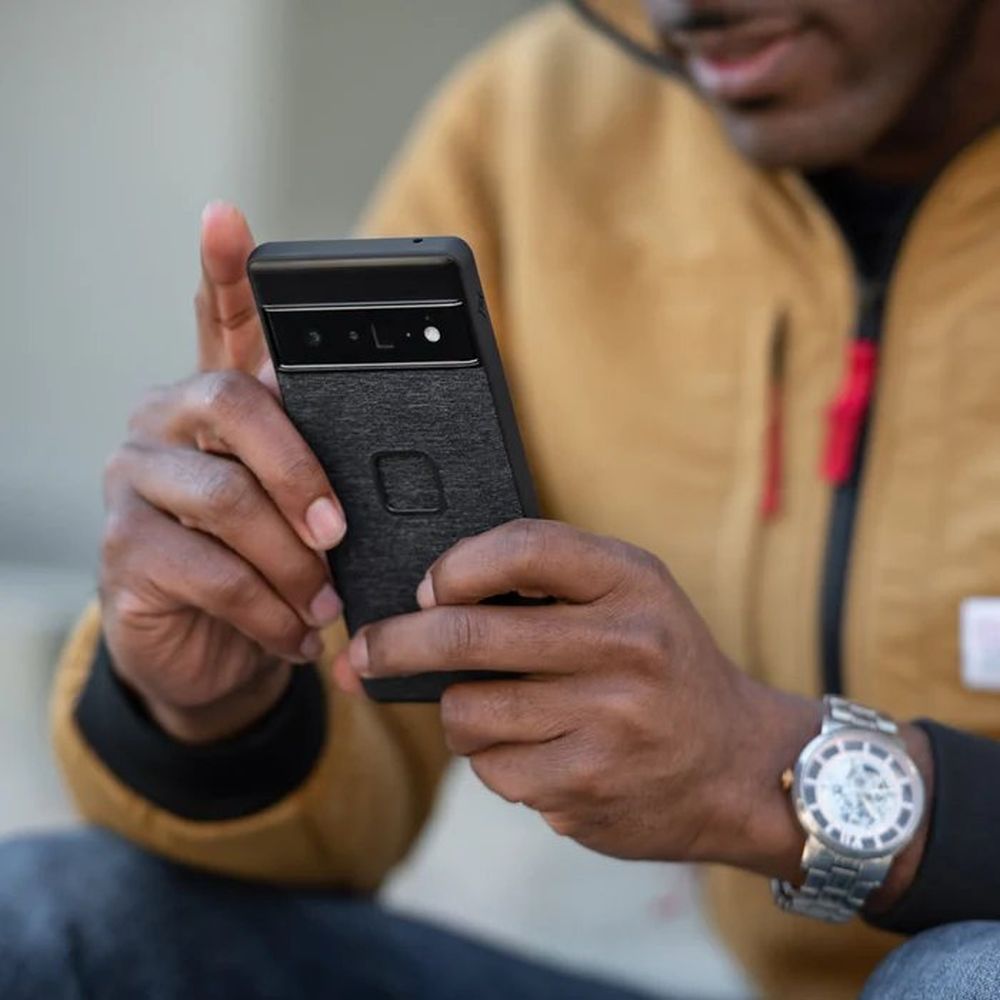 Peak Design Mobile Everyday Custodia per Google Pixel 7 - Antracite