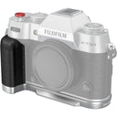 Piastra di montaggio a L SmallRig 4713C con impugnatura in silicone per FUJIFILM X-T50, argento