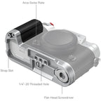 Piastra di montaggio a L SmallRig 4713C con impugnatura in silicone per FUJIFILM X-T50, argento