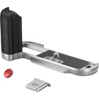 Piastra di montaggio a L SmallRig 4713C con impugnatura in silicone per FUJIFILM X-T50, argento
