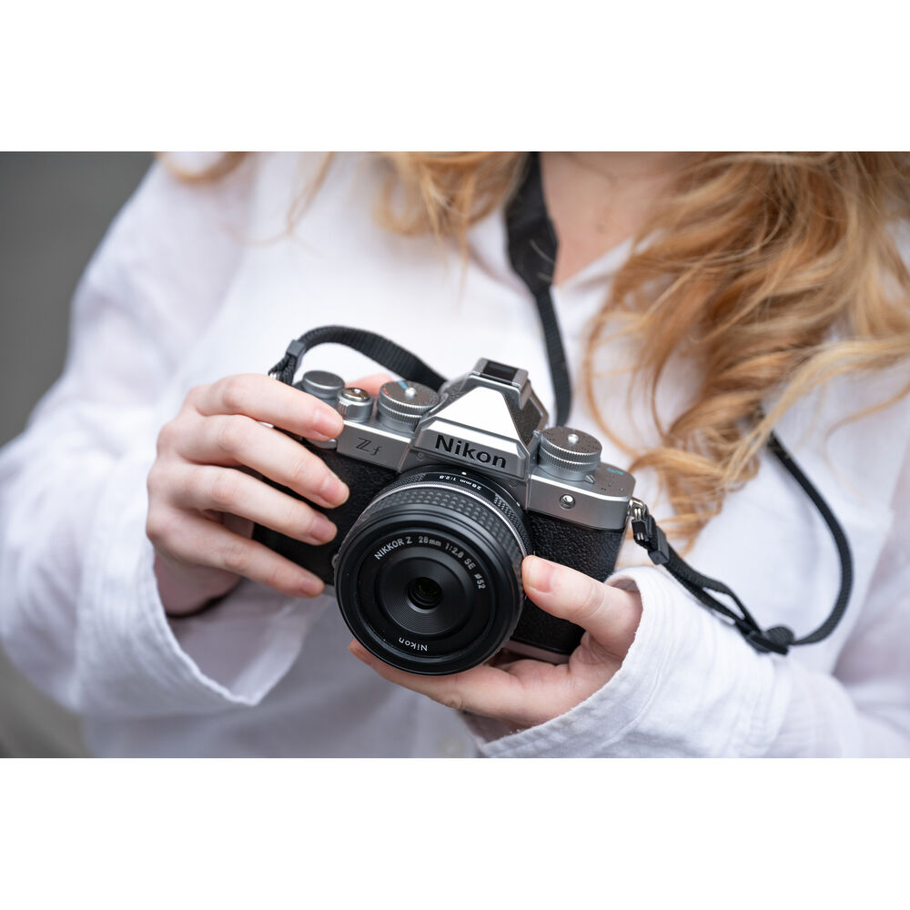Nikon Z f silver + NIKKOR Z 40mm f/2.0 special edition
