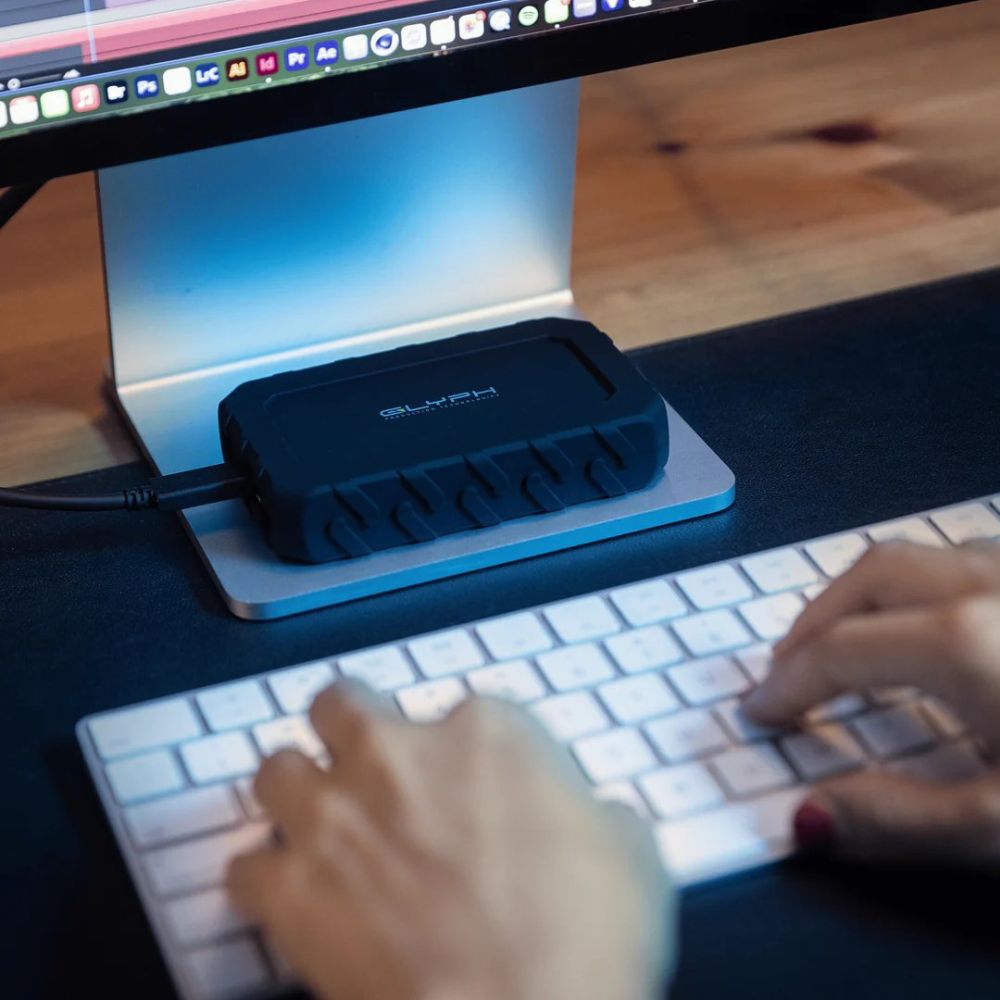 Glyph Atom EX40 SSD NVMe USB4 Type-C ad alta intensità (40 Gb) alimentato tramite bus - 8 TB