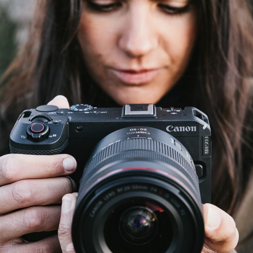 Canon EOS R6 V Body