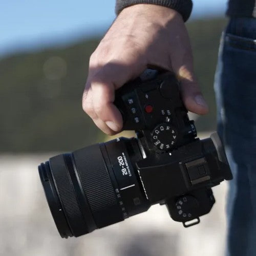 Panasonic Lumix DC-S1 Mark II + Lumix S 28-200mm f/4-7.1 MACRO