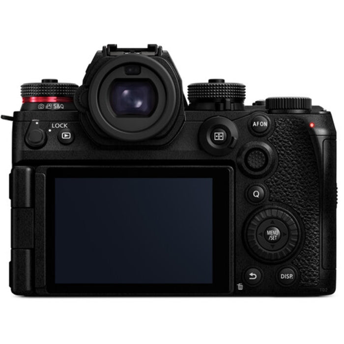 Panasonic Lumix DC-S1R mark II + Lumix S 35mm f/1.8