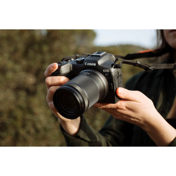 Canon EOS R7 + RF 16mm f/2.8 STM
